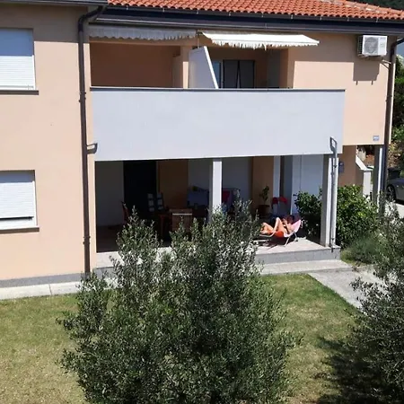 Zobic Family Apartment