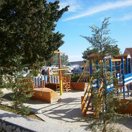Zobic Family Apartment *