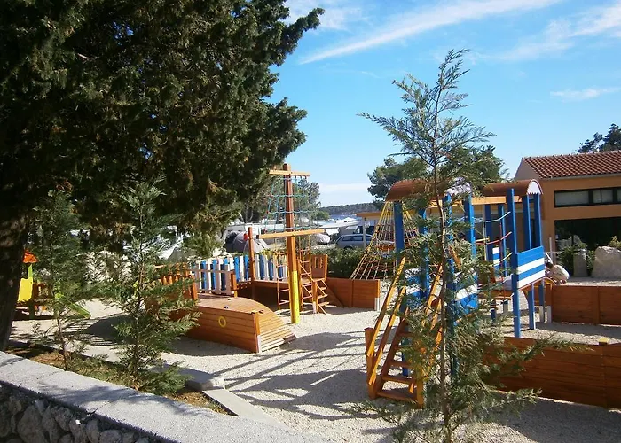 Zobic Family Apartamento *